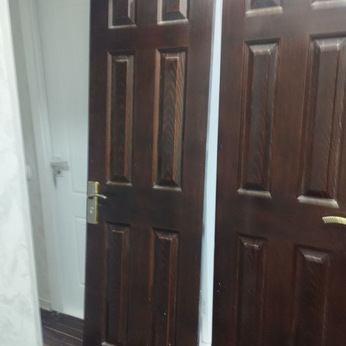Продам двери 5 штук в хорошем состоянии.