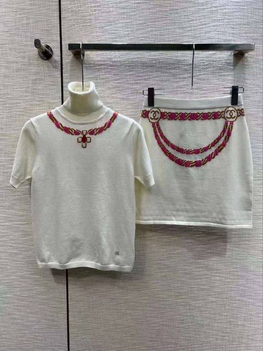 Нарядная теплая двойка CHANEL