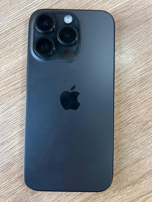 Айфон 15 про, с коробкой в хорошем состояний