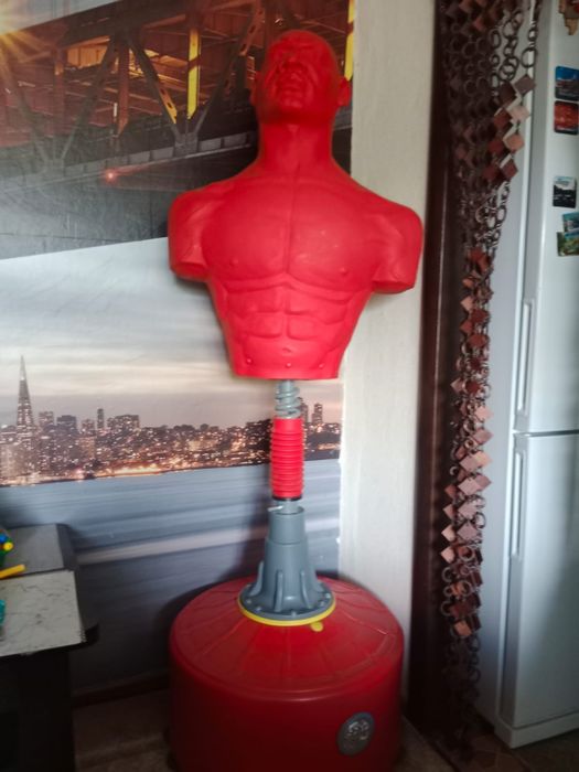 Продам макивару б/у