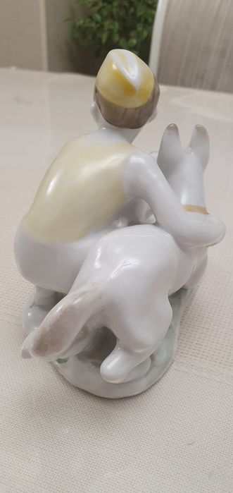 Статуэтка Лфз "юный пограничник"