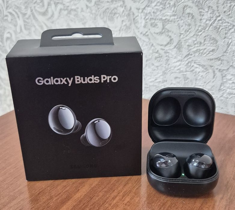 Продам беспроводные наушники Samsung buds Pro