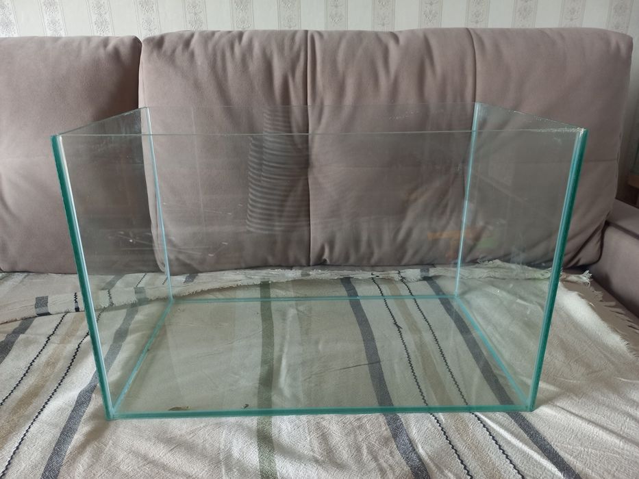 Продам аквариум 70л