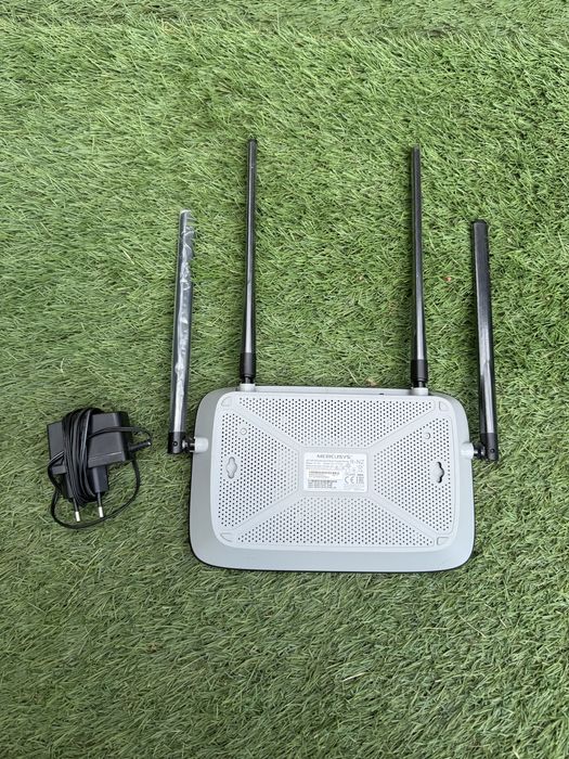 Router wireless Mercusys AC12G