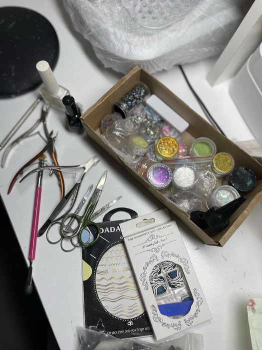 Продам все для маникюра