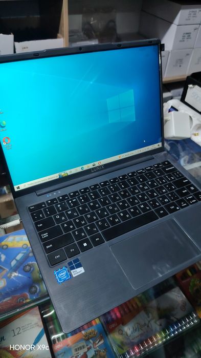 lunix noutbuk  ofisni