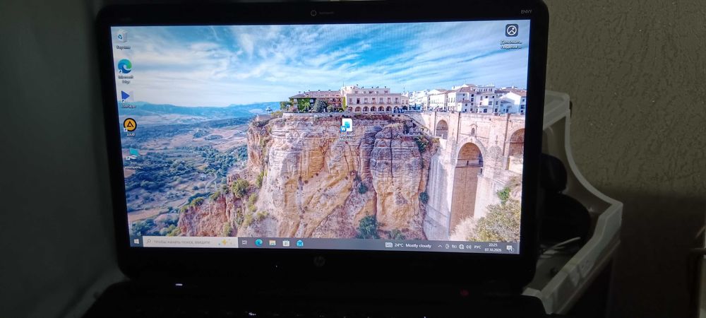 Компьютер в рабочем состоянии hp с windows10