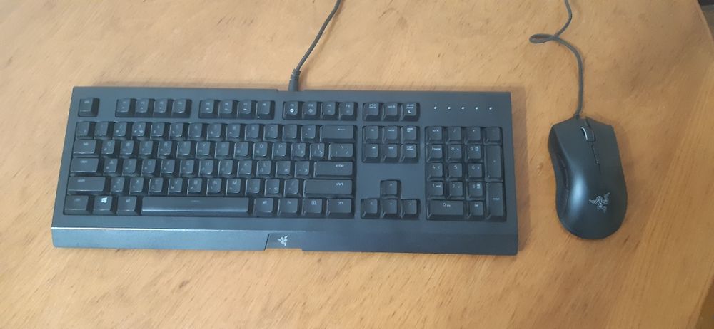 Продаётся  клавиатура  и мышка