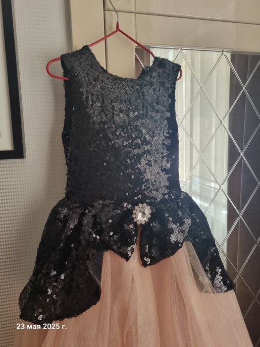 Нарядное платье для девочки