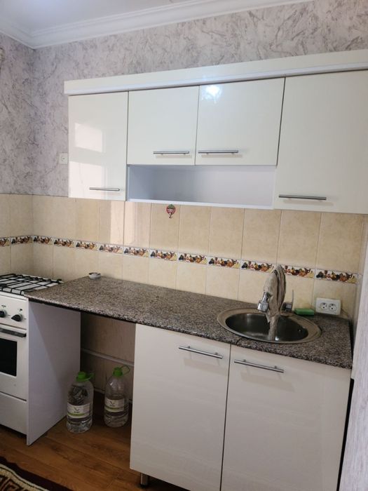 2 Xonali uy Sotiladi