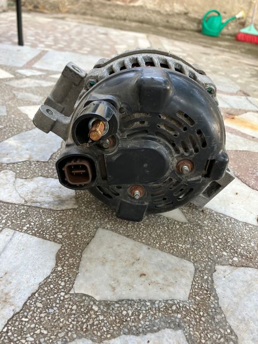 Алтернатор за Хонда