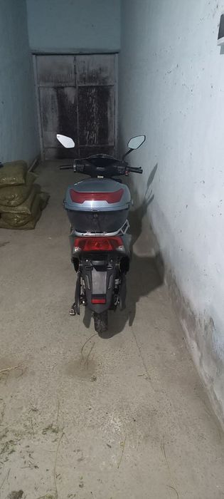 Elektro skuter sotiladi