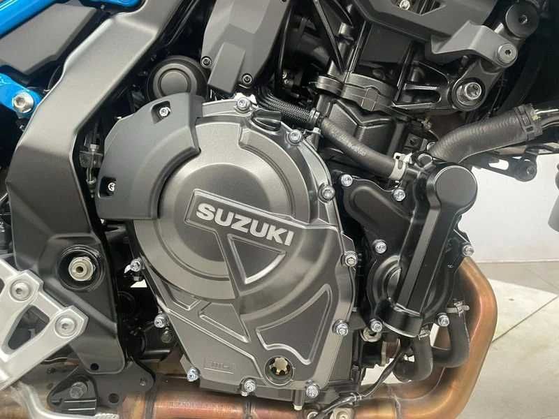 Motocicleta Suzuki GSX-8S 2023