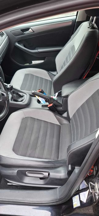 Vw Jetta 1.6 tdi  2012