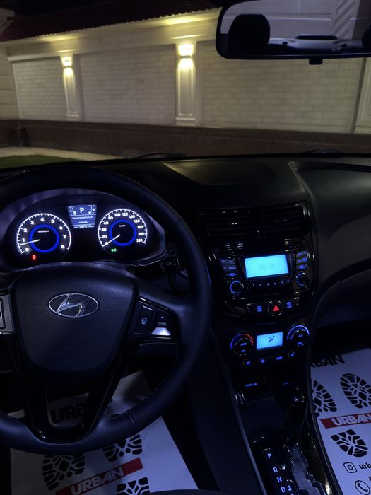 Hyundai accent 2013