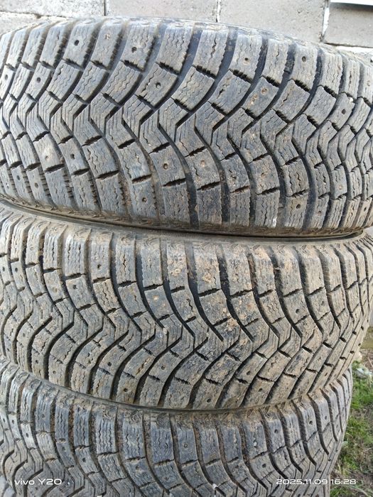 Продам шины  зимний