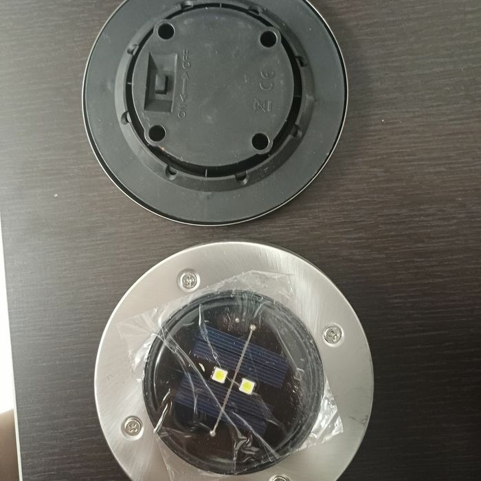 Lampi solare cu montaj inclus
