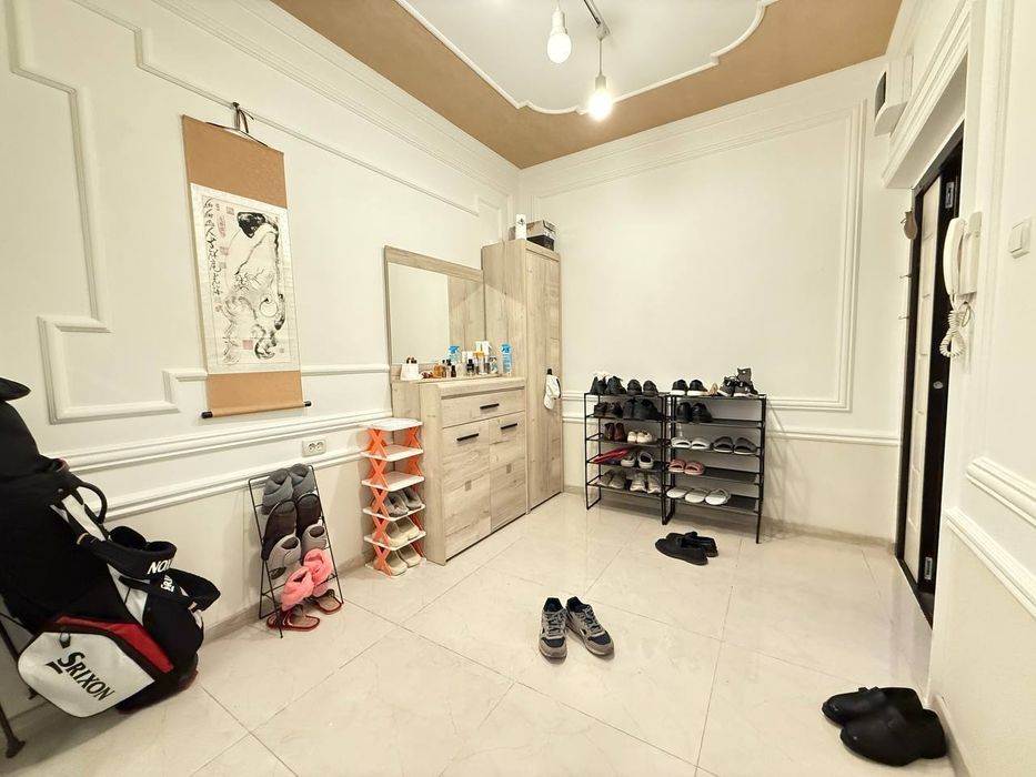 Квартира 4 комнаты, 190,15м² Мирабадский район, напротив Шохмедцентр