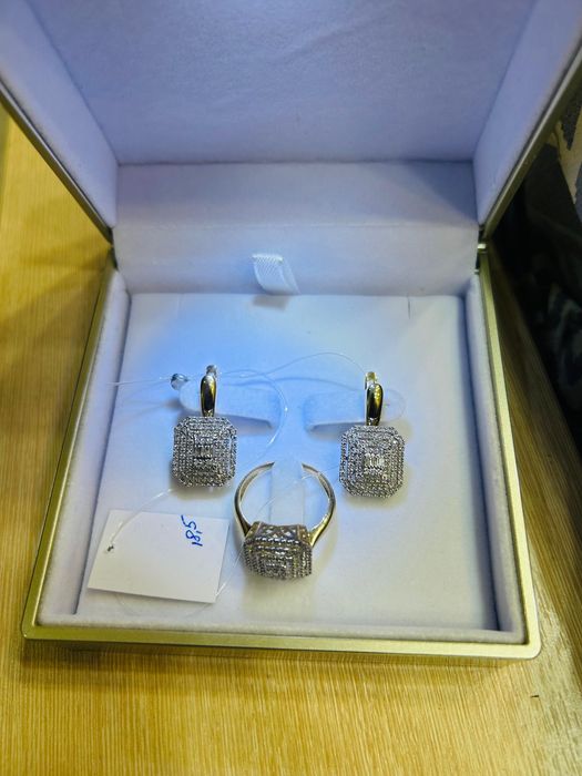 Продам набор с бриллиантами