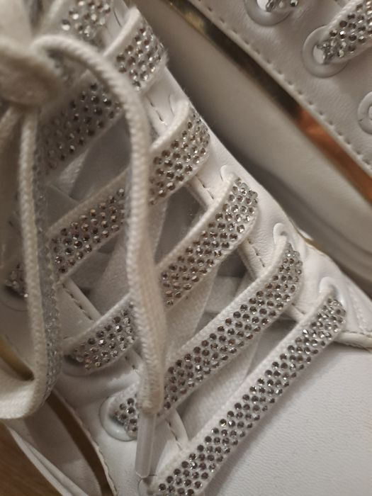 Guess (37 номер)