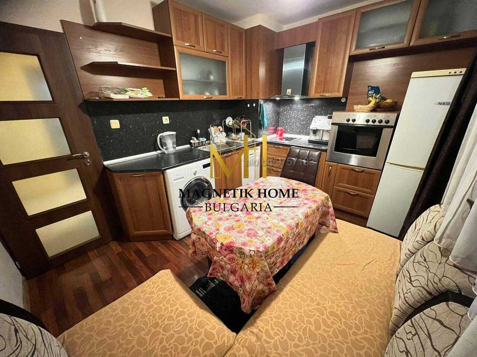 Дава се под наем Четиристаен апартамент в Бургас, Зорница - 95 кв.м за 612 € - Снимка #12