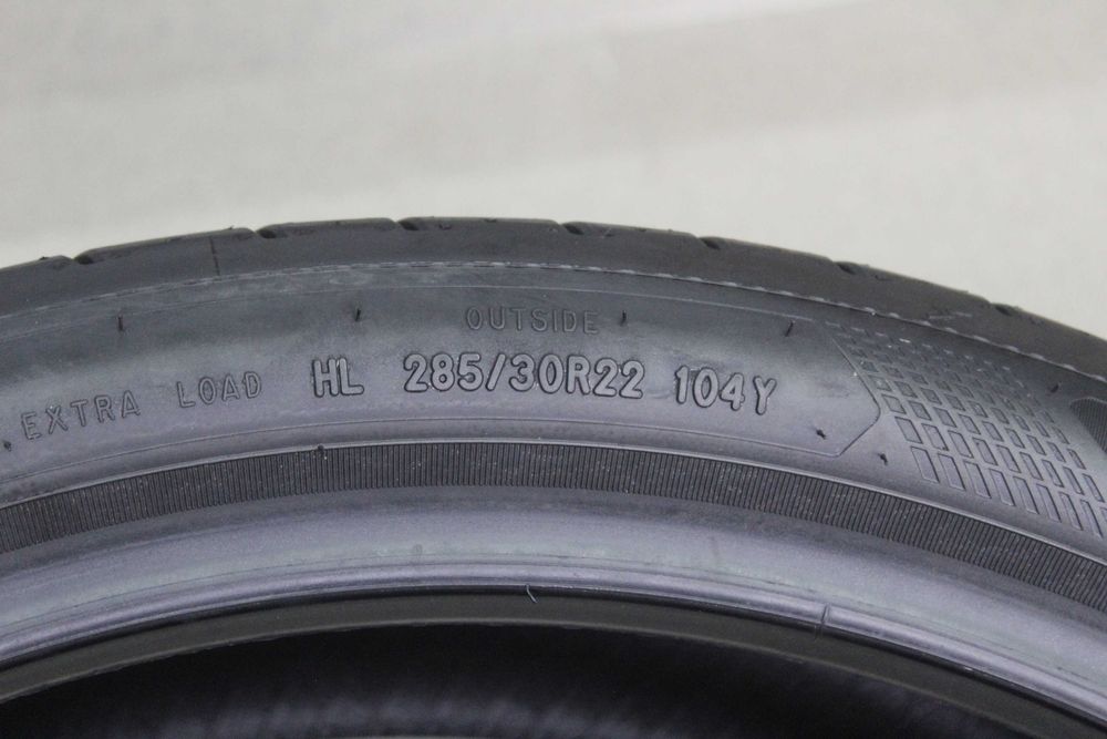 285/30-22 Goodyear BMW