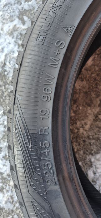 4 anvelope M+S Vredestein 225/45/19.Pretul este pe bucata.