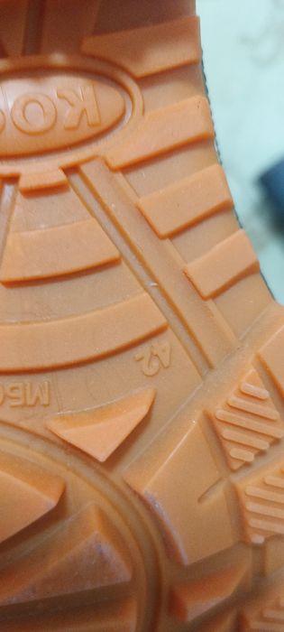 Зимнийй спецобувь