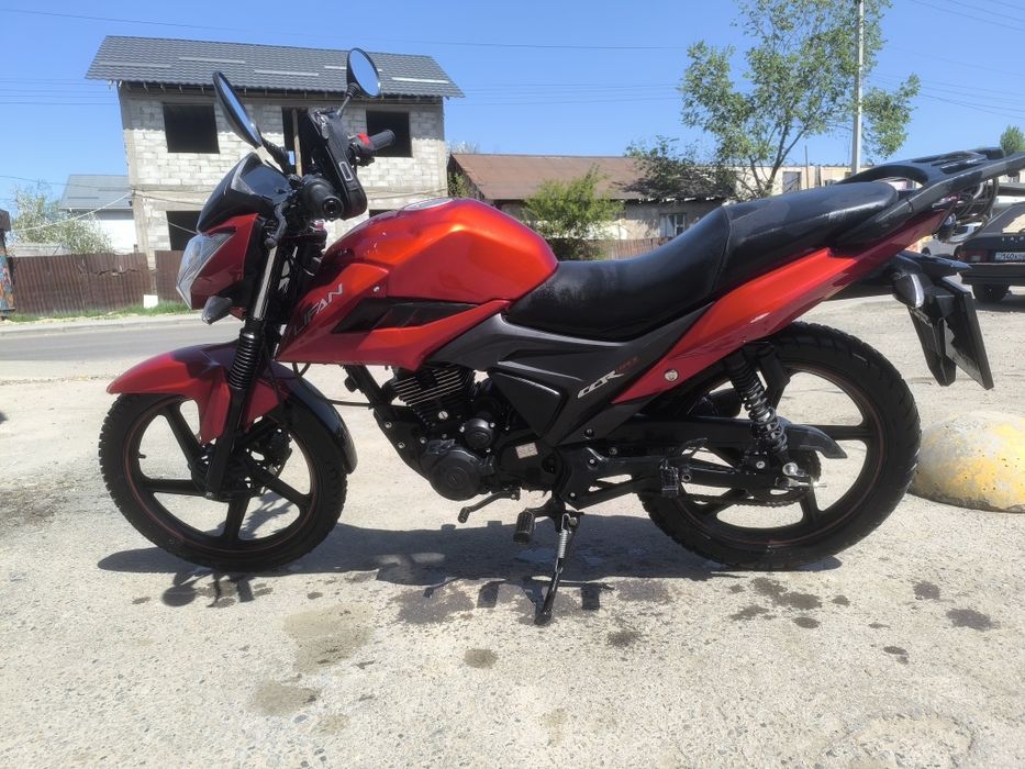 Продается мотоцикл Lifan