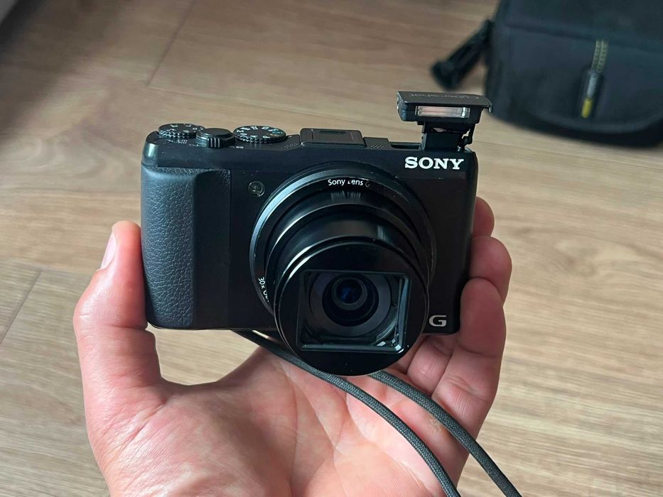 Aparat foto digital SONY G Cybershot DSC-HX50 HD 20.4 MP 30X ZOOM WI-FI