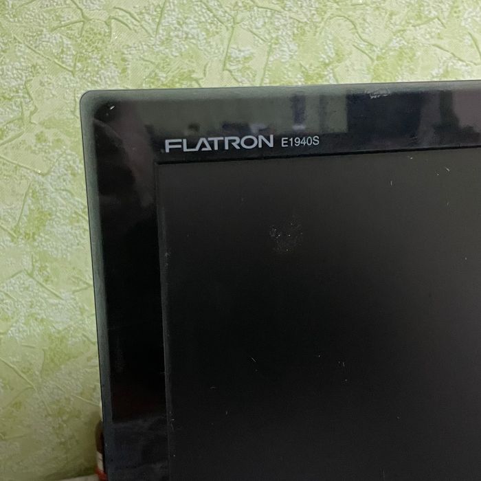 Монитор LG E1940S