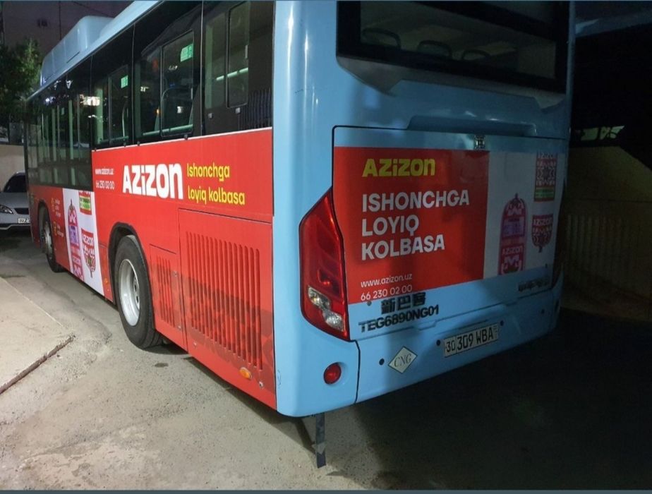 Isuzu avto'buslarda reklama