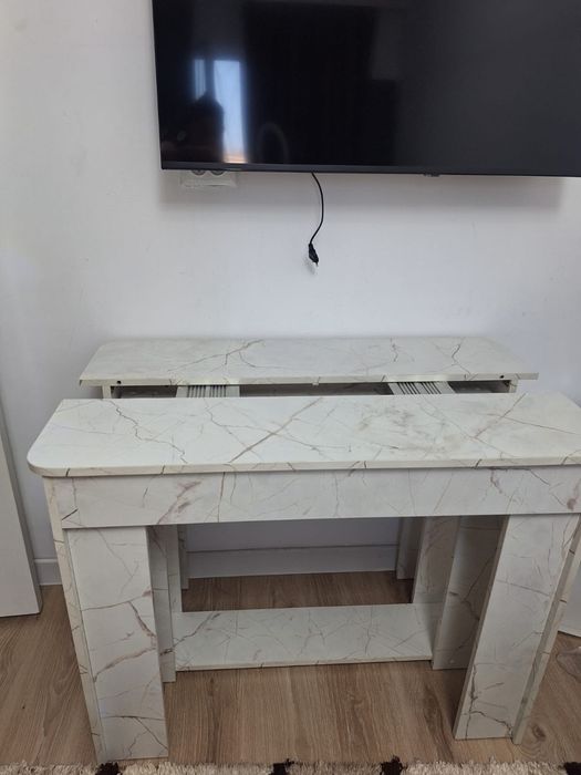 Продам стол трансформер до 3 м