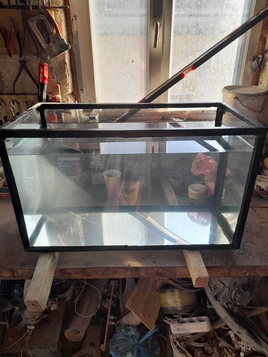 Аквариумы железный каркас