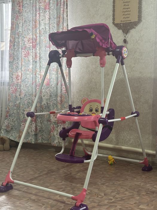 Продам детскую качелию