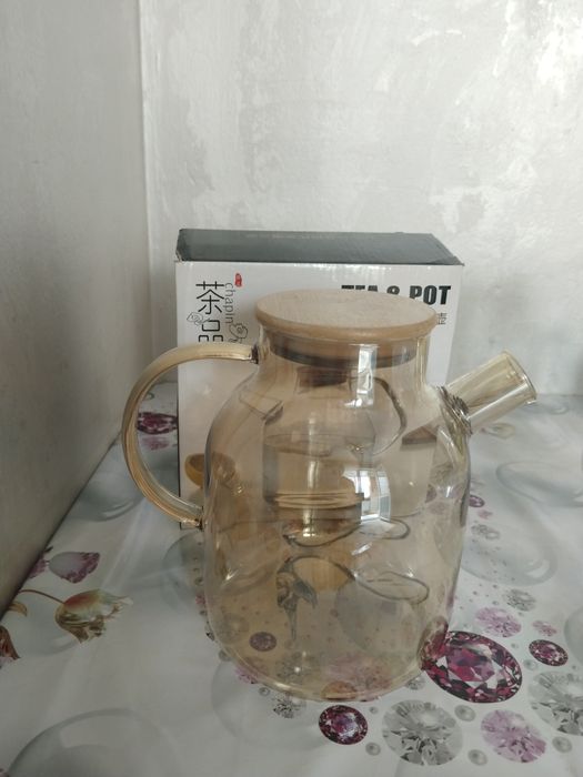 Стеклянный чайник