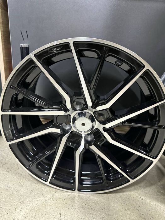 r15 vossen sotilqdi