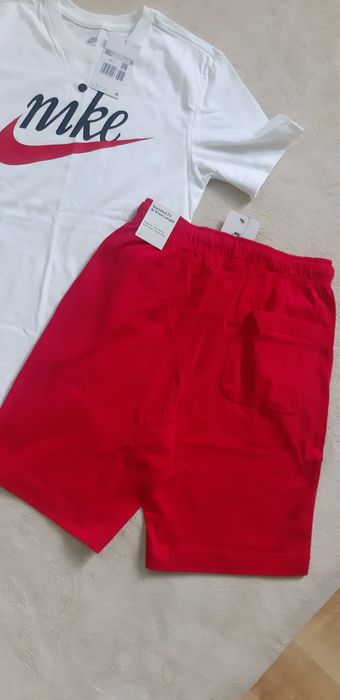 Nike оригинален, нов комплект, XS