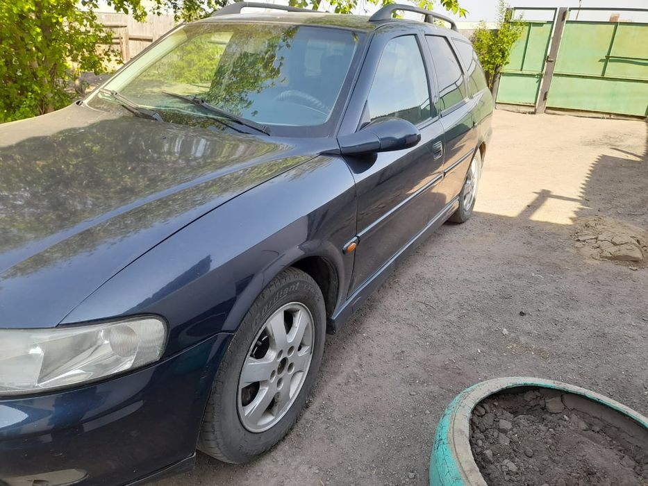 Продам машину уневерсал опель 2001 годв