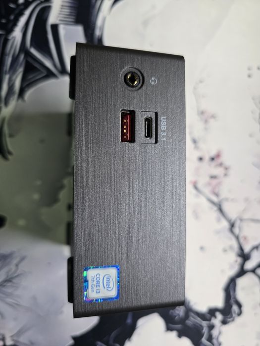 Мини ПК Gigabyte Brix i3 7100u/4gb/256gb