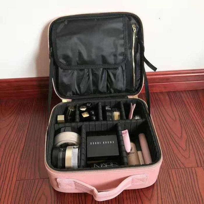 Преносим Органайзер за козметика тип куфар подходящ за пътувания