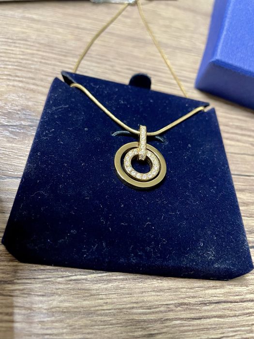 Lant cu pandantiv rotund Swarovski, nuanta rose gold, placat cu aur