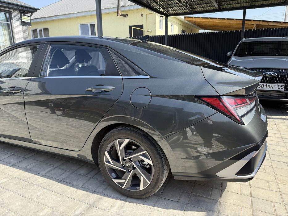 Hyundai Elantra 2024 Luxe