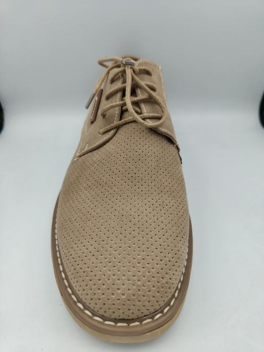 Vând pantofi de vară pentru bărbați