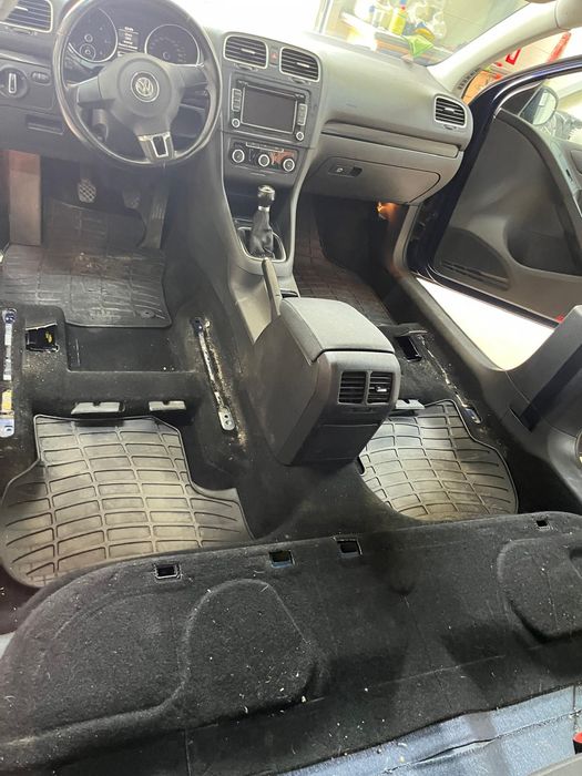 Curățare tapiterii  interioare  detailing auto