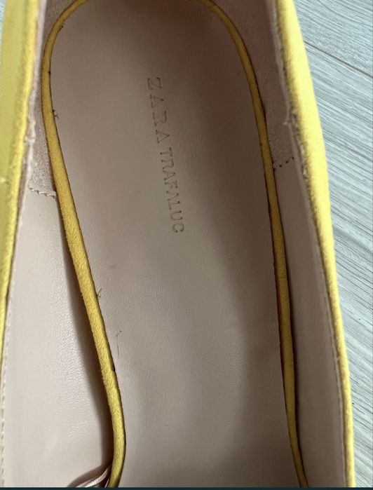 Pantofi noi Zara cu toc stiletto