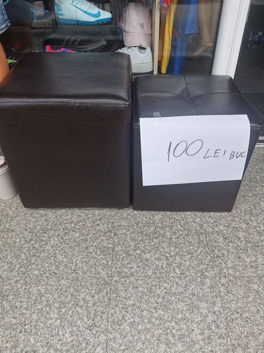 Tabureți de vânzare