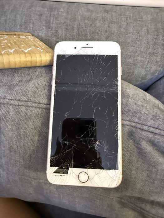 Iphone 7 Plus! Розовое золото! Продам!