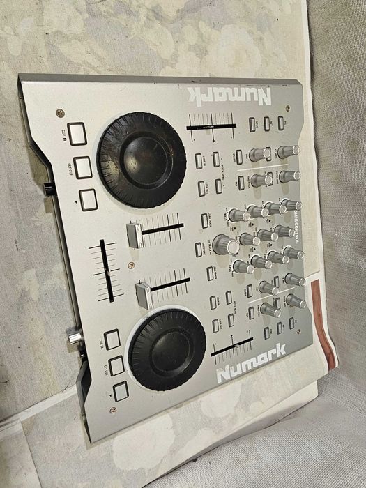 Consola DJ Numark omni control merge cu virtual dj windows 10