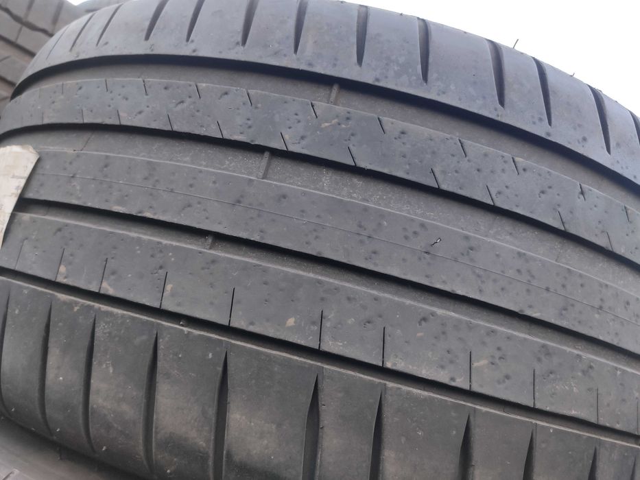 2бр Летни гуми 245 35 18 - Michelin